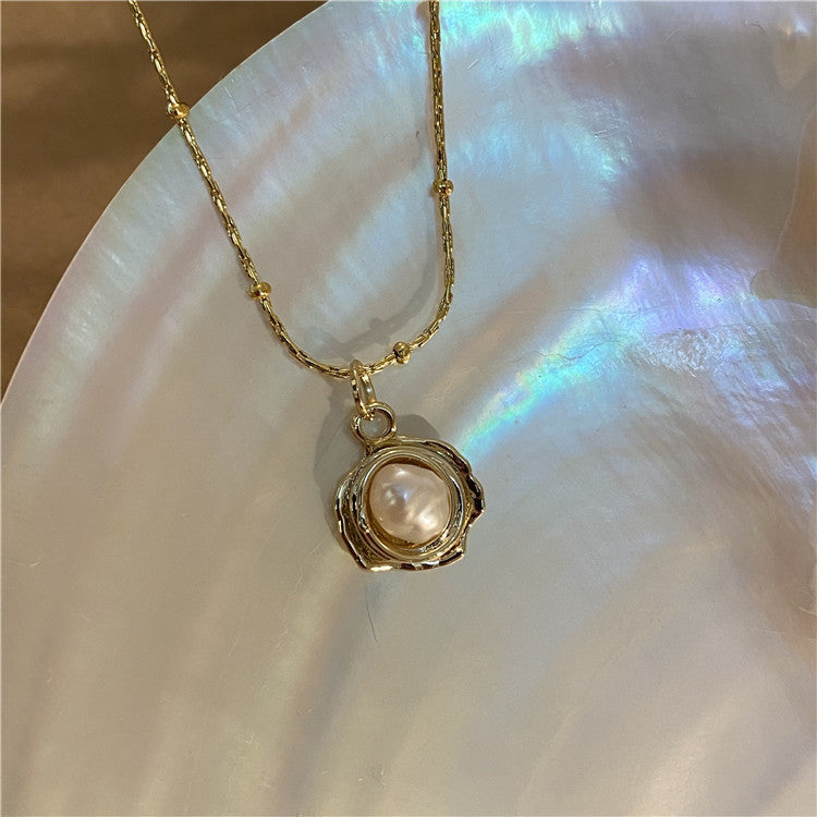 Retro Baroque Pearl Necklace